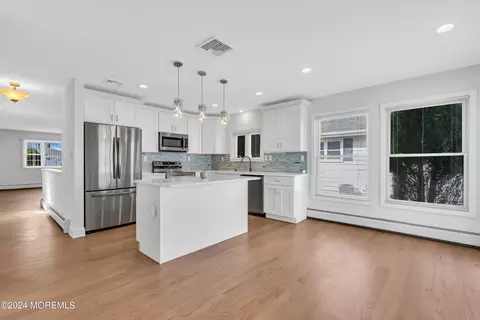 26 Bonaire Dr, Toms River, NJ 08757
