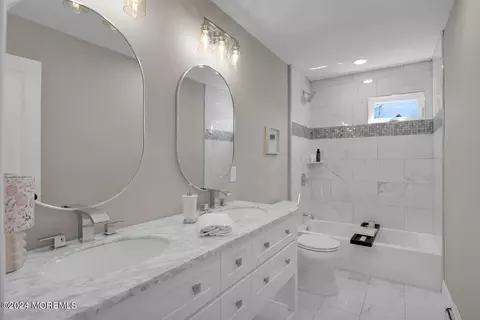8 Daniel Dr, Middletown, NJ 07748 photo 17