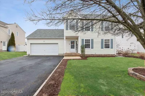 18 White Pine Ct, Brick, NJ 08724