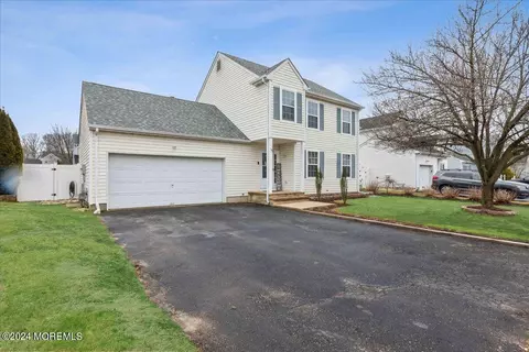 18 White Pine Ct, Brick, NJ 08724 photo 3