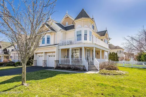 1 Osprey Dr, South Amboy, NJ 08879