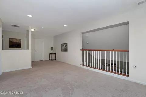 35 Diamond Spring Dr, Monroe, NJ 08831 photo 17