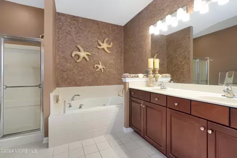 35 Diamond Spring Dr, Monroe, NJ 08831 photo 14