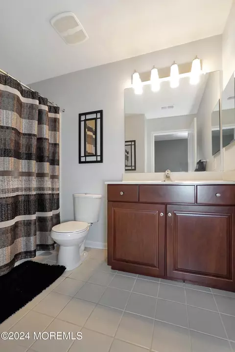 35 Diamond Spring Dr, Monroe, NJ 08831 photo 18