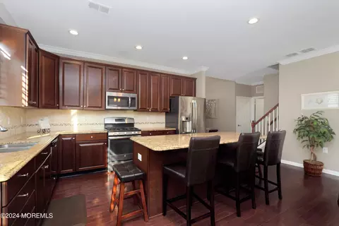 35 Diamond Spring Dr, Monroe, NJ 08831 photo 7