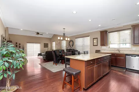 35 Diamond Spring Dr, Monroe, NJ 08831 photo 8