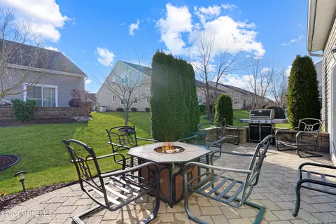 35 Diamond Spring Dr, Monroe, NJ 08831 photo 27