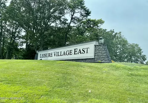 896 Inverness Ct # C, Lakewood, NJ 08701