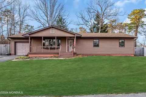 629 9th Ave, Toms River, NJ 08757