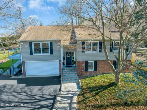 1 Bayview St, Highlands, NJ 07732