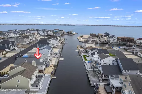 135 Valencia Dr, Brick, NJ 08723