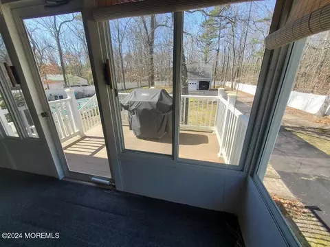 Exterior - 214 Oak Ln, Tabernacle, NJ 08088 photo 4 of 12