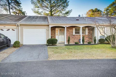 242 Martine Way, Lakewood, NJ 08701