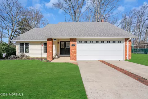 15 High Ridge Rd, Howell, NJ 07731