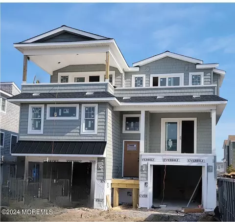 13 W 24th St, Barnegat Light, NJ 08006