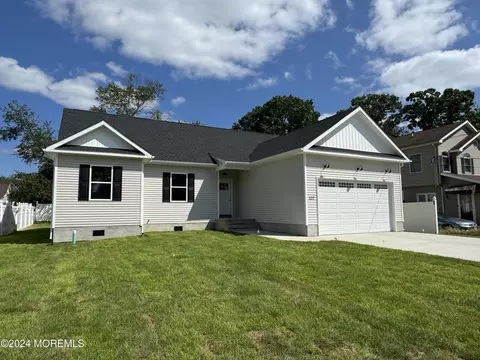127 Fischer Blvd, Toms River, NJ 08753