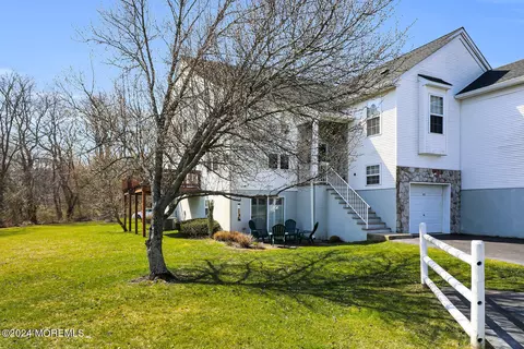 175 Tennis Ct, Wall, NJ 07719