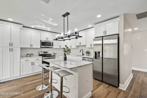 164 Cours De Clemenceau # F, Freehold, NJ 07728