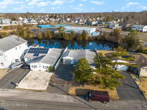 12 Lake Saint Clair Dr, Little Egg Harbor, NJ 08087