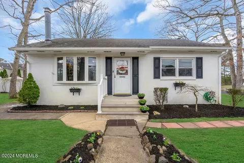 31 Baywood Blvd, Brick, NJ 08723
