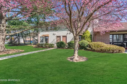 266 Crawford St, Eatontown, NJ 07724