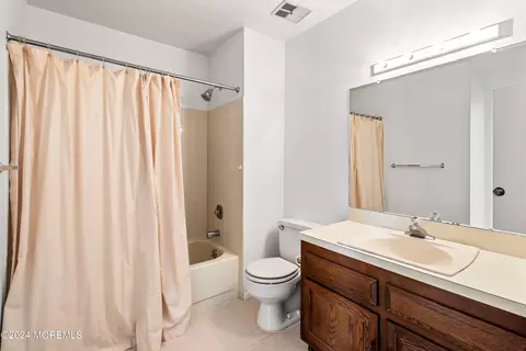 Bath - 41 Poplar Ct #D, Brielle, NJ 08730 photo 4 of 4
