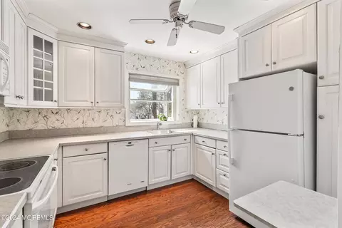 Kitchen - 41 Poplar Ct #D, Brielle, NJ 08730 photo 1 of 2