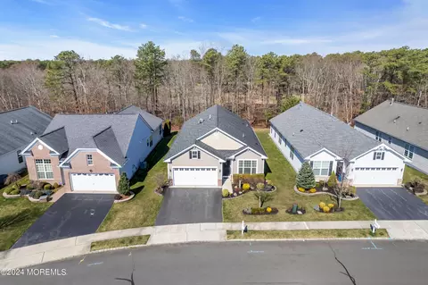 Exterior - 32 Winthrop Dr, Jackson, NJ 08527 photo 5 of 5