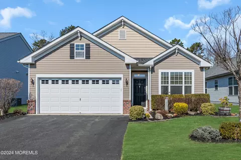 Exterior - 32 Winthrop Dr, Jackson, NJ 08527 photo 2 of 5