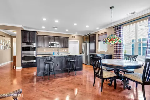Kitchen - 32 Winthrop Dr, Jackson, NJ 08527 photo 4 of 6