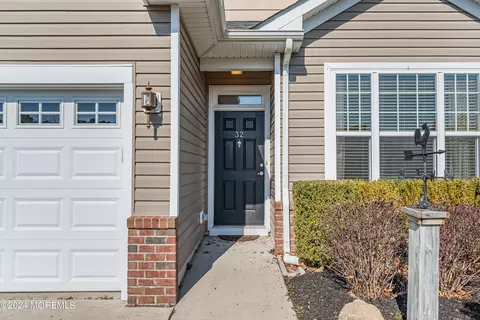 Exterior - 32 Winthrop Dr, Jackson, NJ 08527 photo 3 of 5