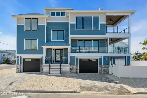 105 N Central Ave, Surf City, NJ 08008