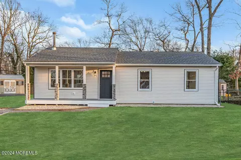 203 Davis Ave, Forked River, NJ 08731