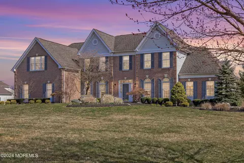 350 Peter Forman Dr, Freehold, NJ 07728