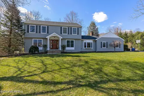10 Foxwood Run, Middletown, NJ 07748