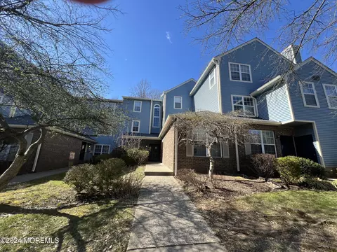 7213 Elm Ct, Monmouth Junction, NJ 08852