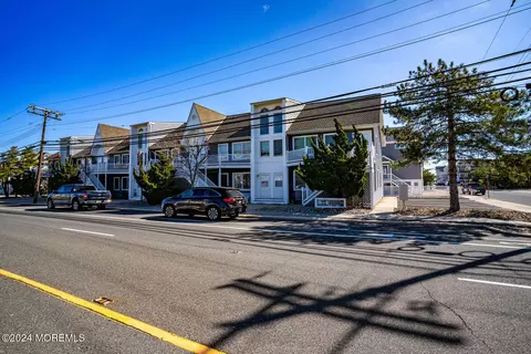 10 SE Central Ave #6, Seaside Park, NJ 08752