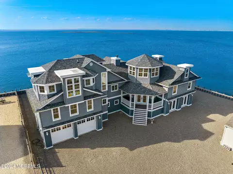 35 W Mississippi Ave, Long Beach Township, NJ 08008