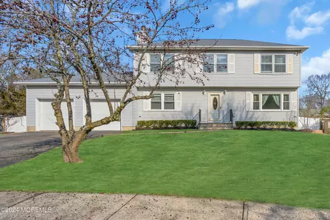 1145 Tiffany Ln, Lakewood, NJ 08701