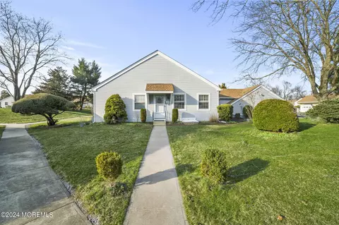 56 Largo San Nicola, Freehold, NJ 07728