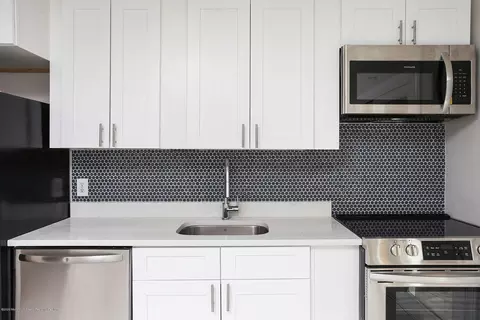 96 East Ave #85, Atlantic Highlands, NJ 07716