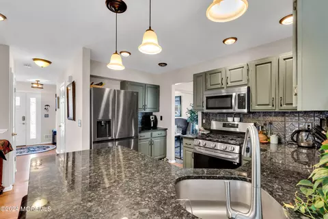 Kitchen - 22 Taylor Rd, Brick, NJ 08723 photo 2 of 5