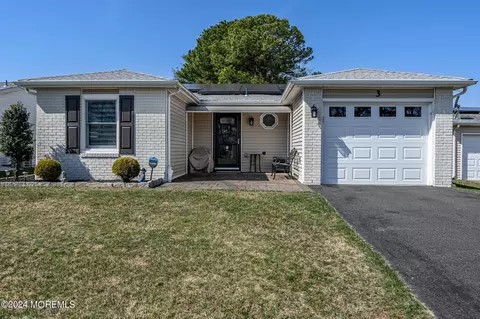 3 Bow Dr, Brick, NJ 08723