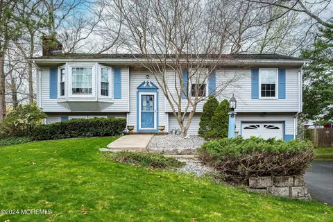 205 Brandon Rd, Manchester, NJ 08759