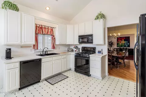 41 Pine Valley Rd, Jackson, NJ 08527 photo 3