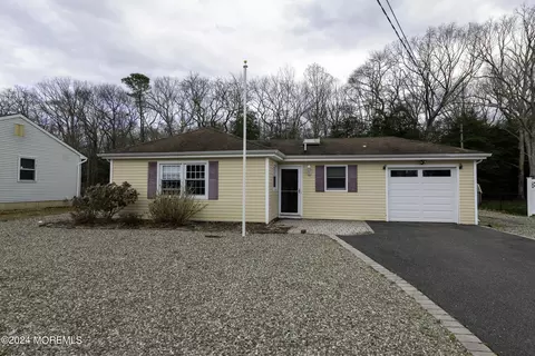 407 Sunrise Blvd, Forked River, NJ 08731