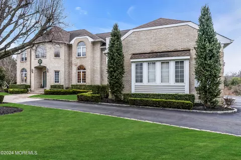 1 Thunder Ln, Colts Neck, NJ 07722