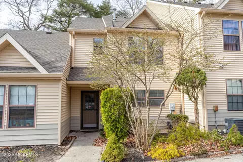 171 Lilac Ct, Jackson, NJ 08527