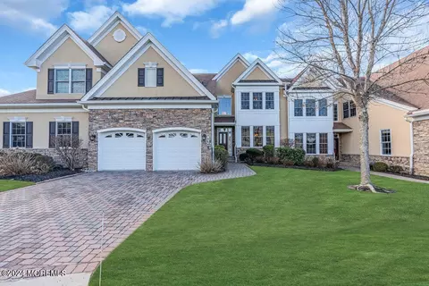 36 Hazelwood Ter, Tinton Falls, NJ 07724