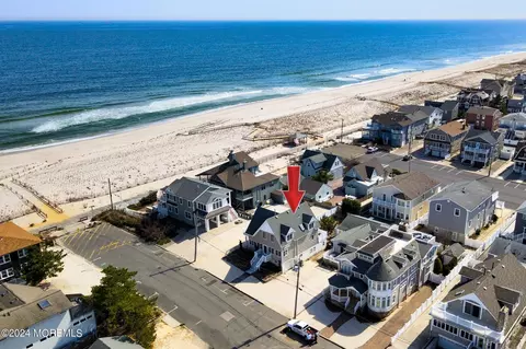 2 Pennsylvania Ave #1, Lavallette, NJ 08735